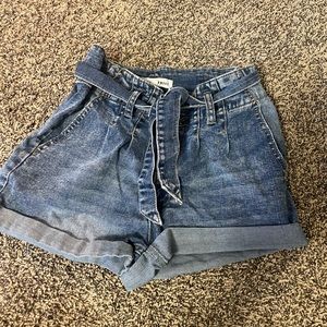 Denim shorts with tie 🐚🤍🎀